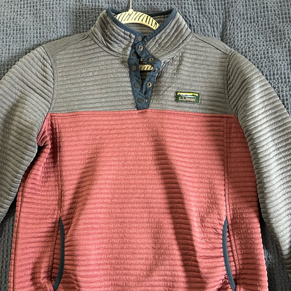 L.L.Bean Women’s AirLight Pullover size M